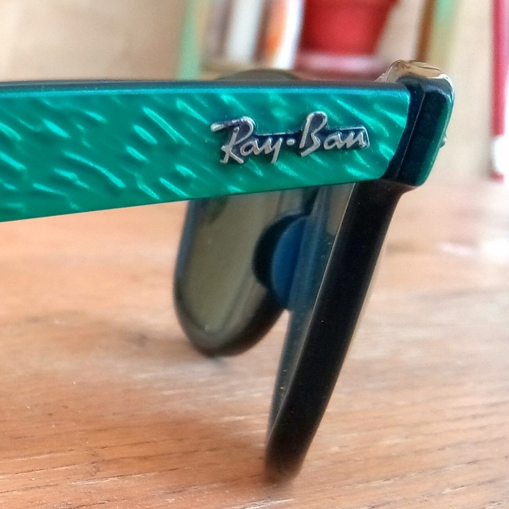 vintage RAY-Ban wayfarer sunglasses